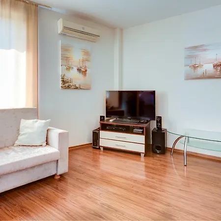 Апартамент Ивет - Свети Влас Apartment *